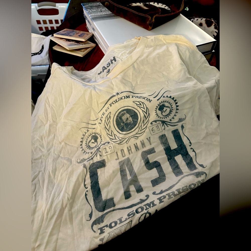 Johnny cash graphic tee